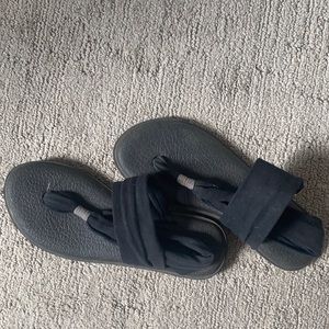 Sanuk sling sandals